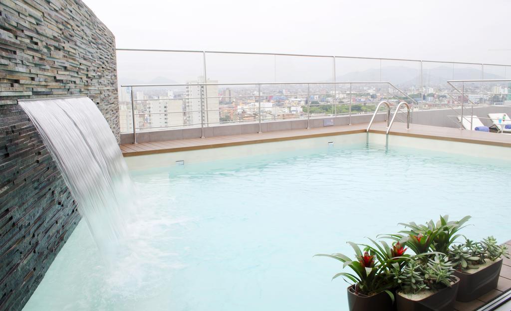 라마다 앙코르 리마 산 이시드로 외부 사진